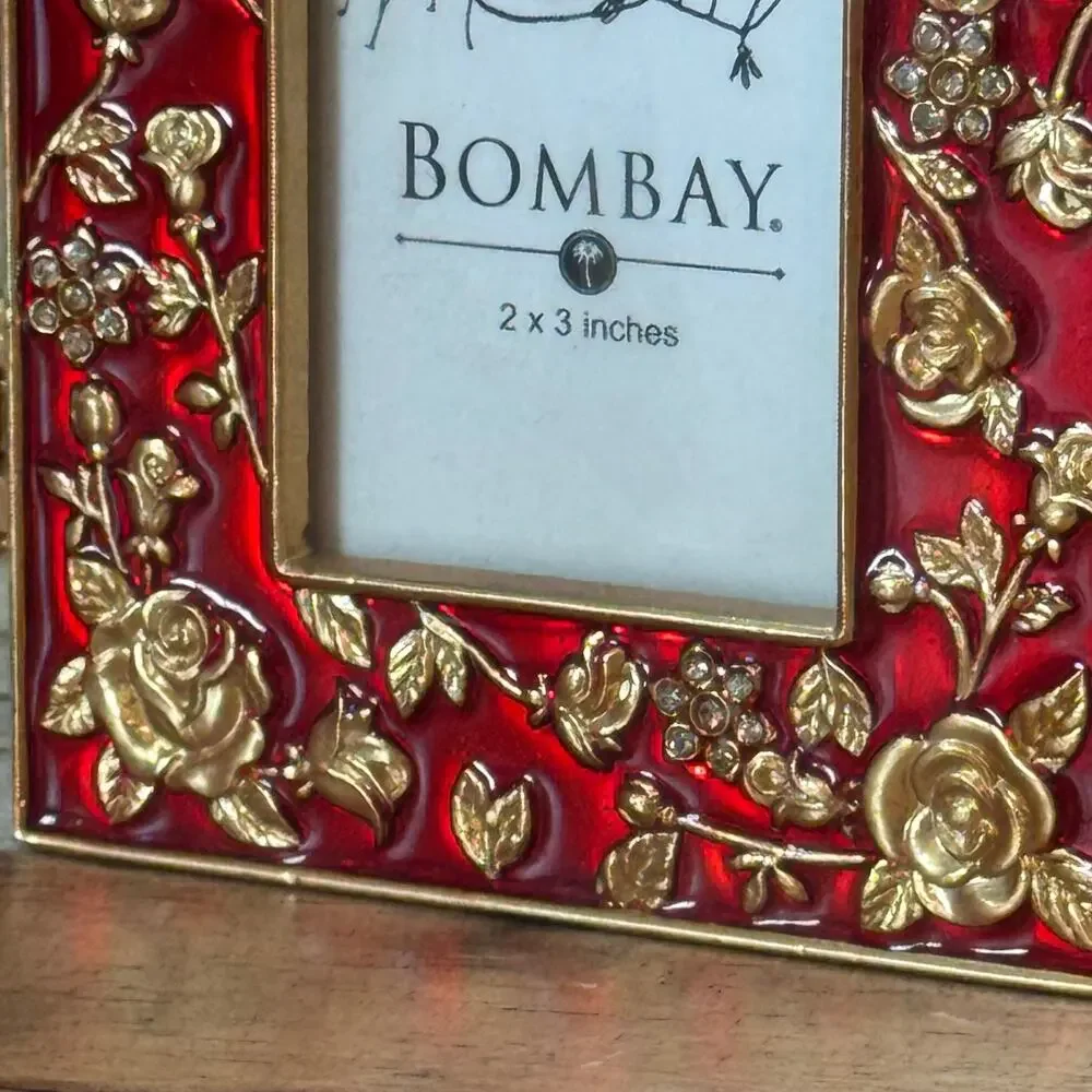 Vintage Bombay Co Red Enamel Gold Rose Triptych Hinged Triple 2x3 Photo Frame